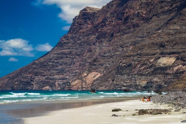 Playa de Famara (Lanzarote) (16)-min
