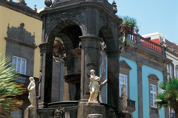 Gran-Canaria-Pilar Neoclásico- Plaza del Espíritu Santo__COLONIAL-min
